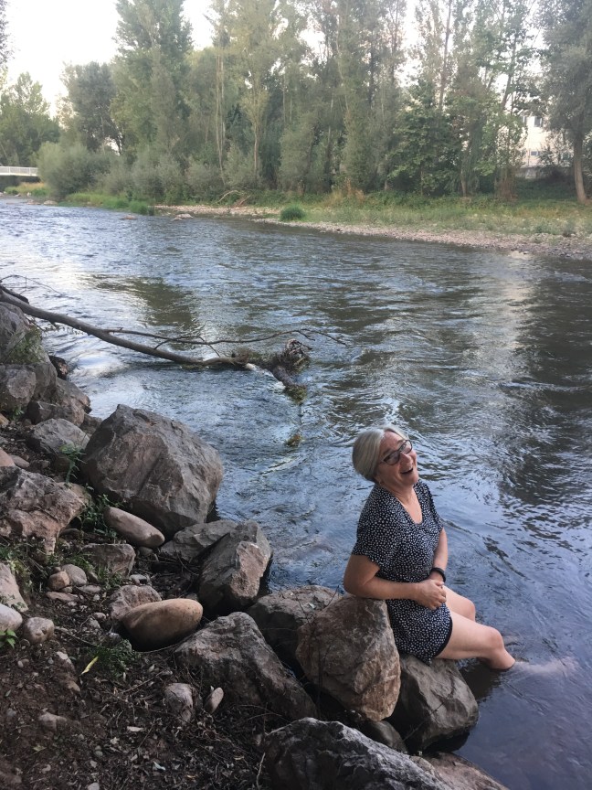 2F4BD984-260F-4076-A884-1917AFC63825